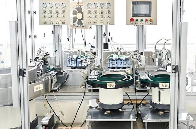 Máquina de ensamblaje de imanes de altavoz